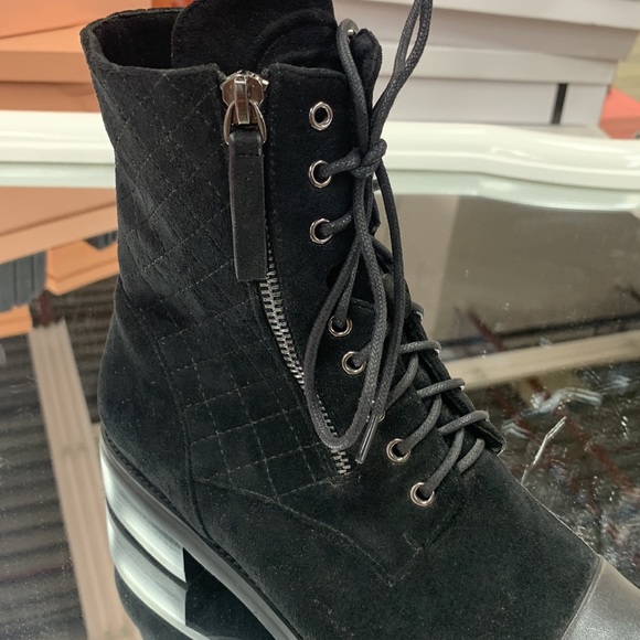 Quilted Detail Lace Up Ankle Boots with Rubber Lug Sole in Black Faux Suede US 7 - Picture 2 of 16